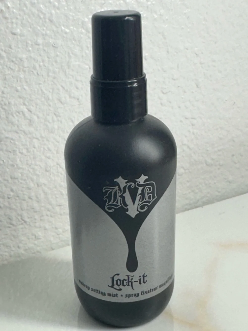 Kat Von D Lock-It Makeup Setting